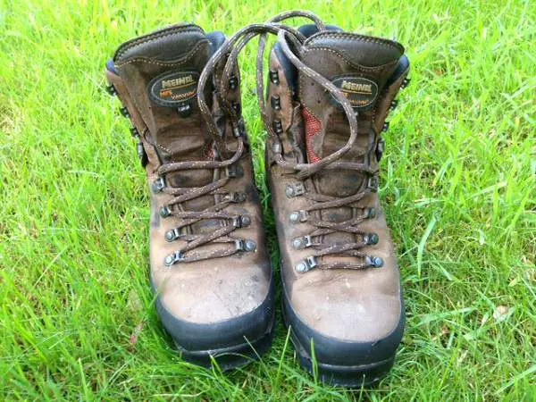 Meindl Men’s Vakuum GTX Hiking Boots Review - coolhikinggear.com